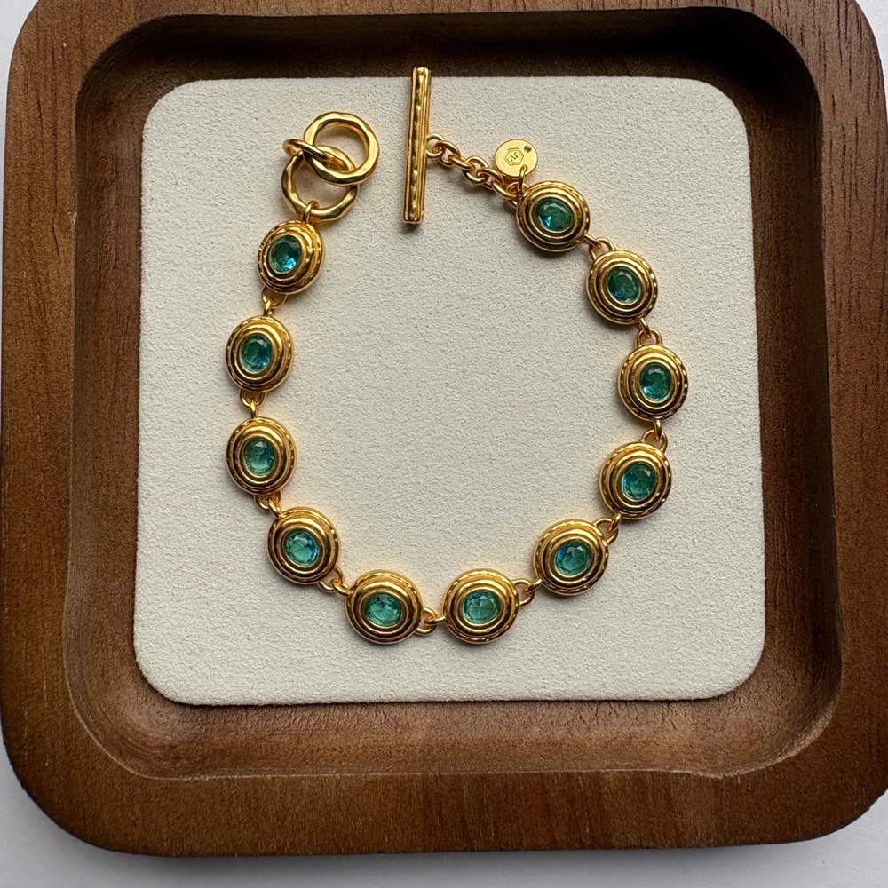 Julie Vos Elegant Gold and Green Bracelet